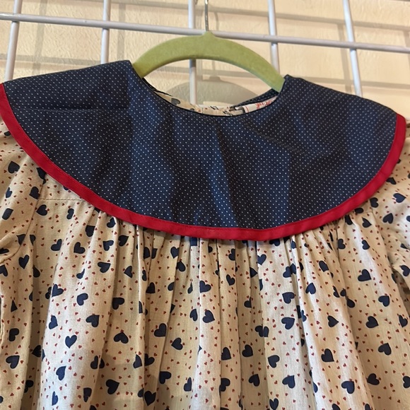 Girls Vintage Jill Lynn Heart Pattern Dress with Bib Collar - Picture 2 of 7